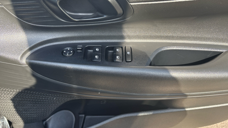 Hyundai i20 1.0T GDi 48V MHD SE Connect 5dr Petrol Hatchback